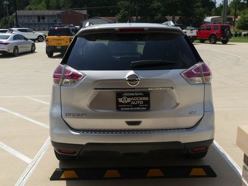 Used 2016 Nissan Rogue SV w/ SV Premium Package FWD image 4
