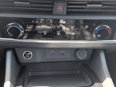 Used 2023 Nissan Rogue S FWD image 26