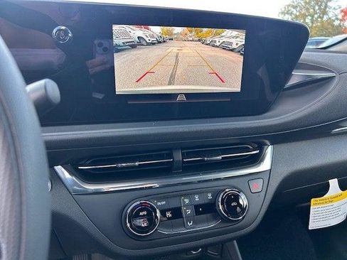 New 2026 Buick Envista Preferred w/ Convenience II Package image 19