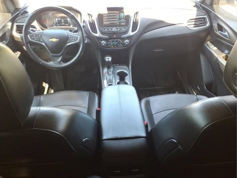Used 2018 Chevrolet Equinox Premier FWD image 16
