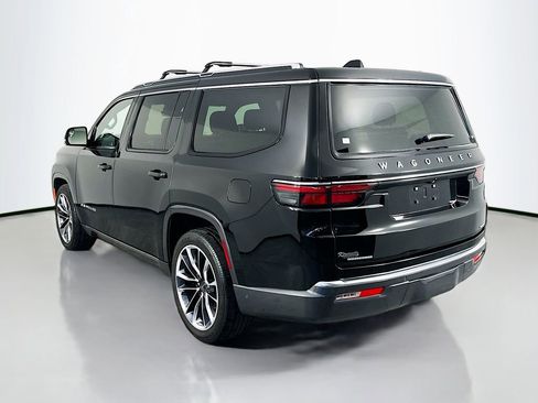 Used 2022 Jeep Wagoneer Series III w/ Premium Group I AWD/4WD image 5