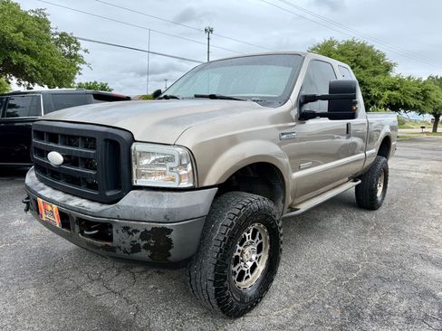 Used 2006 Ford F350 4x4 SuperCab Super Duty image 7