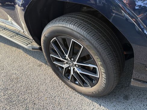 Used 2025 Lexus GX 550 AWD/4WD image 11