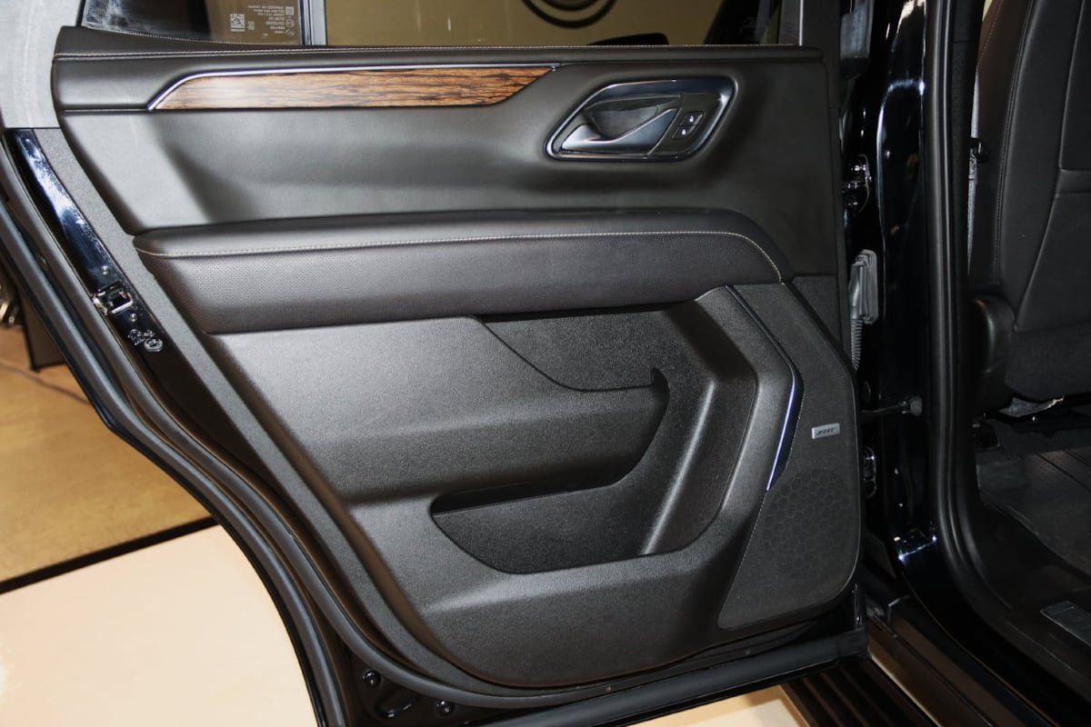 Used 2023 Chevrolet Tahoe Premier AWD/4WD image 63