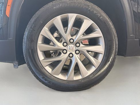 Used 2025 Buick Enclave Preferred image 11