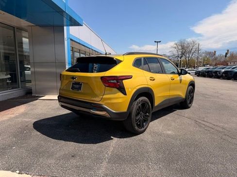 Used 2024 Chevrolet Trax ACTIV w/ Driver Confidence Package image 7