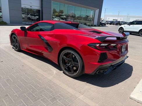 Used 2024 Chevrolet Corvette Stingray Premium Conv w/ Z51 Performance Package RWD image 2