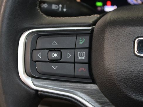 Used 2024 Jeep Wagoneer Series III AWD/4WD image 40