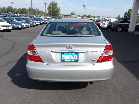 Used 2004 Toyota Camry XLE FWD image 4