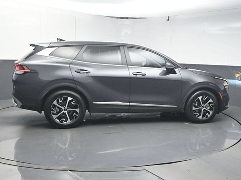 Used 2024 Kia Sportage EX FWD image 8