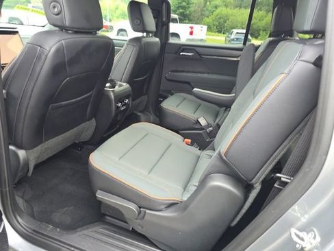 Used 2026 GMC Acadia AT4 w/ Super Cruise Package AWD/4WD image 28