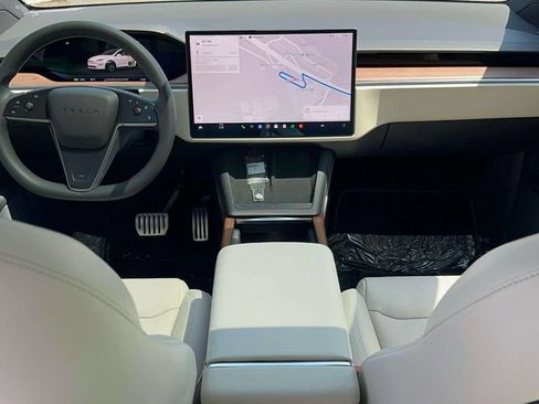 Used 2024 Tesla Model X AWD/4WD image 12