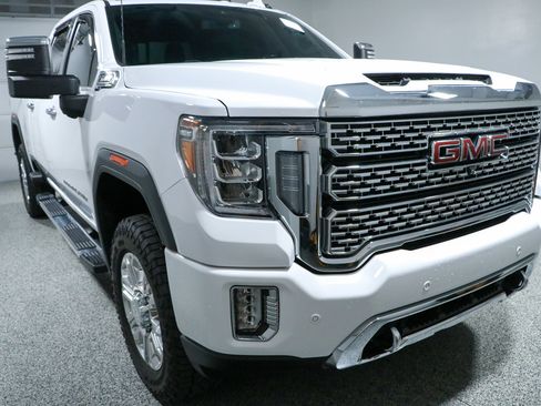 Used 2022 GMC Sierra 2500 Denali w/ Snow Plow Prep/Camper Package AWD/4WD image 5
