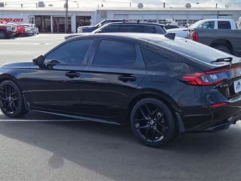 Used 2023 Honda Civic Sport image 6