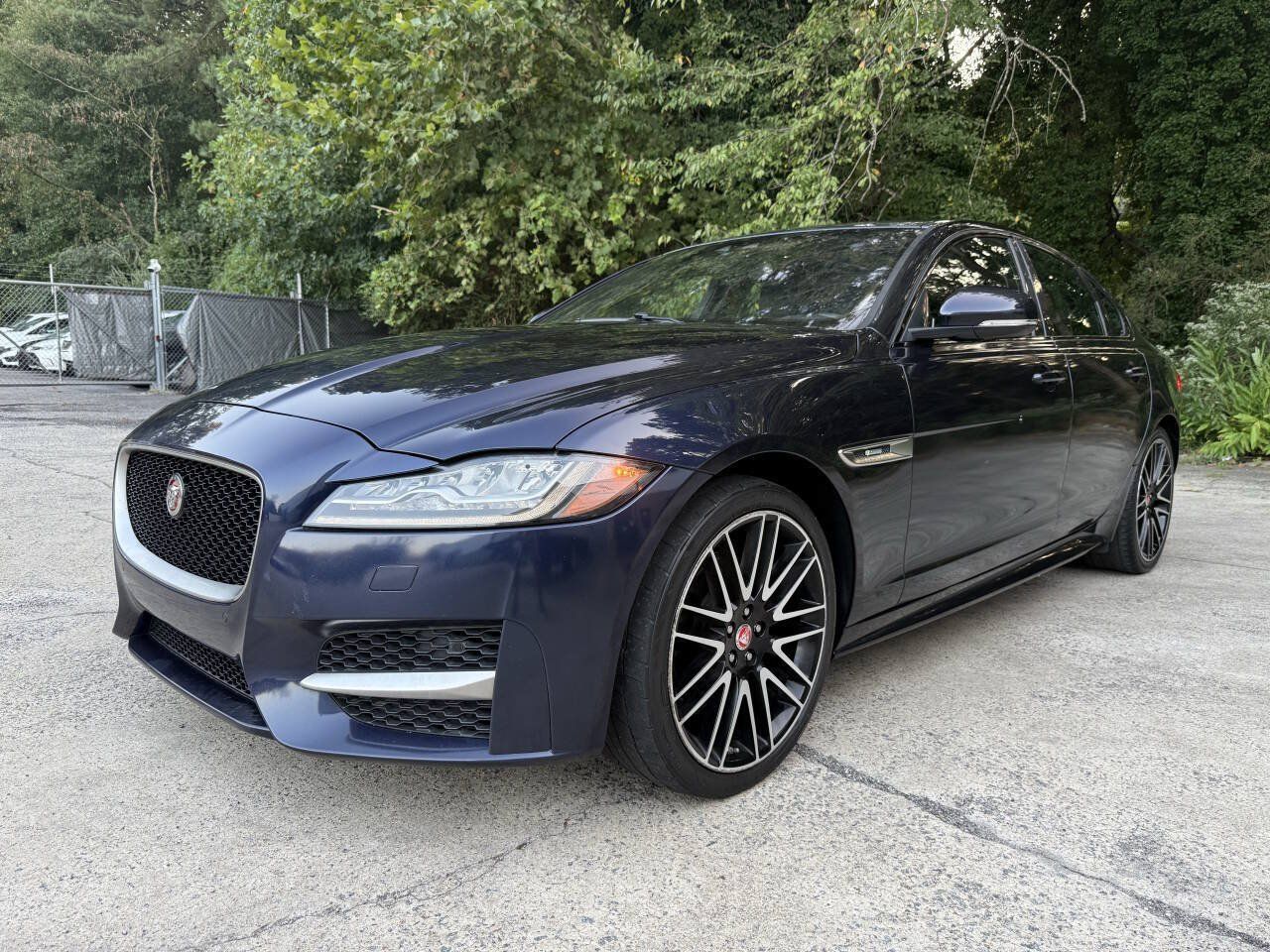 Used 2018 Jaguar XF R-Sport AWD/4WD image 2
