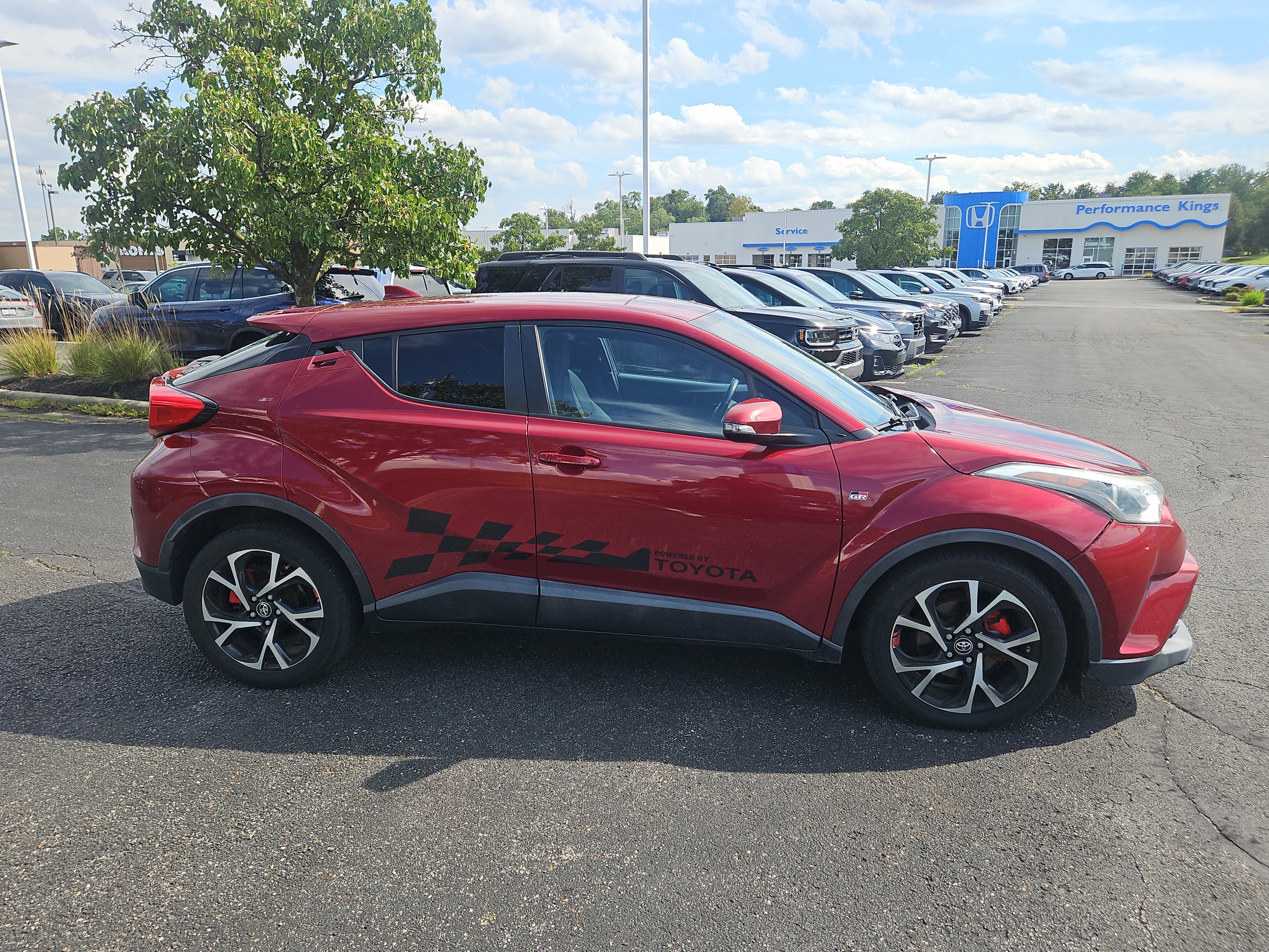 Used 2018 Toyota C-HR XLE FWD image 15