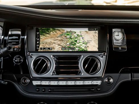 Certified 2018 Rolls-Royce Dawn RWD image 18