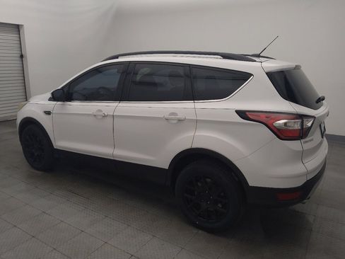 Used 2017 Ford Escape SE w/ Equipment Group 201A FWD image 3