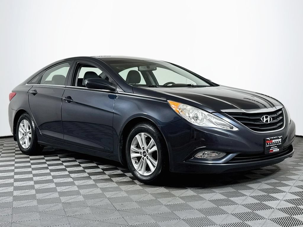 Used 2013 Hyundai Sonata GLS w/ Popular Equipment Pkg FWD image 1