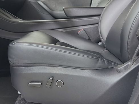 Used 2023 Tesla Model Y Long Range image 20