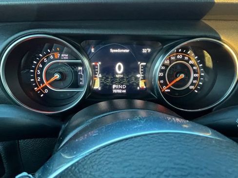 Used 2020 Jeep Wrangler Unlimited Sahara image 13