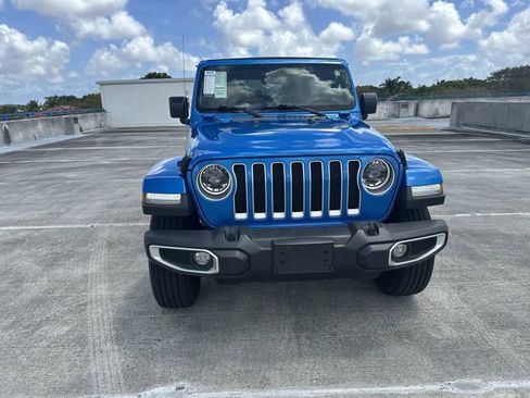 Used 2023 Jeep Wrangler Unlimited Sahara w/ LED Lighting Group AWD/4WD image 19