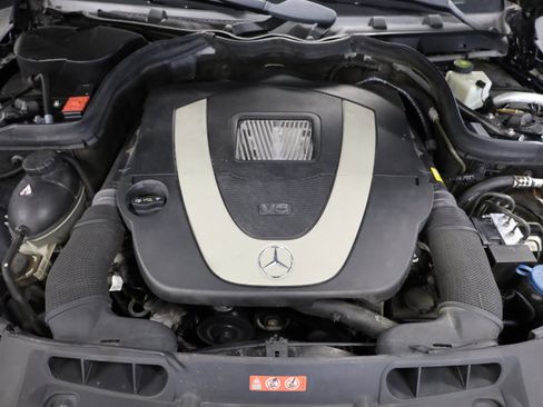 Used 2011 Mercedes-Benz C 300 4MATIC Sedan image 36