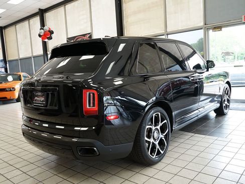 Used 2022 Rolls-Royce Cullinan Black Badge w/ Dark Exterior Package AWD/4WD image 22