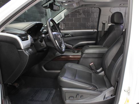 Used 2020 GMC Yukon SLT w/ Open Road Package image 38