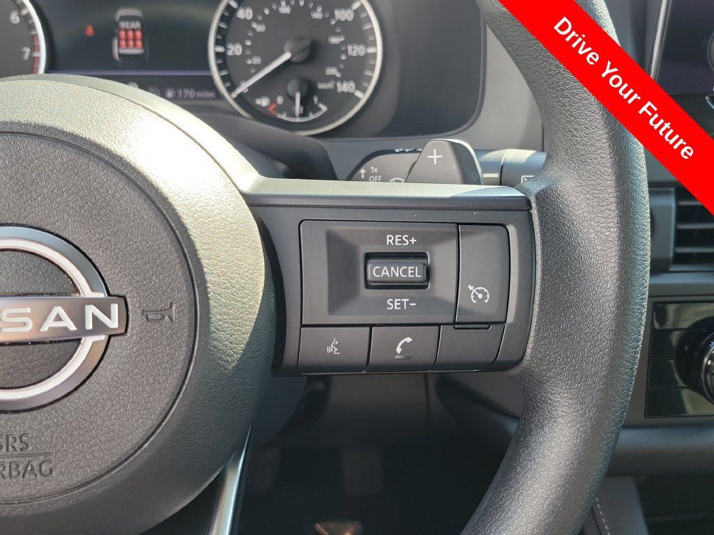 Used 2025 Nissan Pathfinder S AWD/4WD image 8