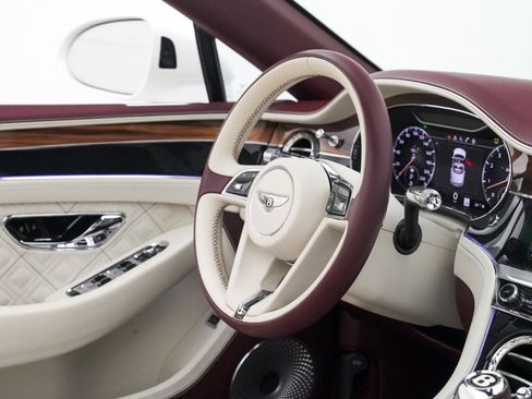 Used 2020 Bentley Continental GT image 60