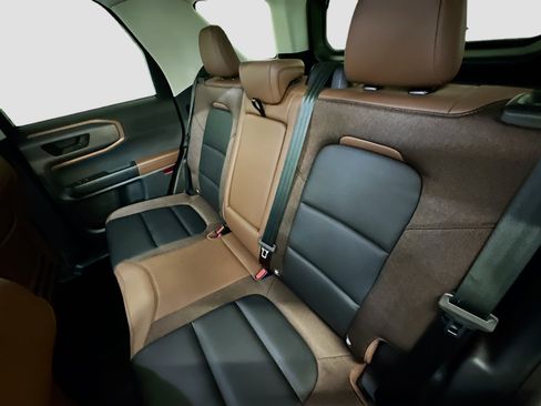 Used 2025 Ford Bronco Sport Outer Banks AWD/4WD image 28