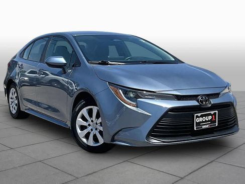 Used 2024 Toyota Corolla LE FWD image 2