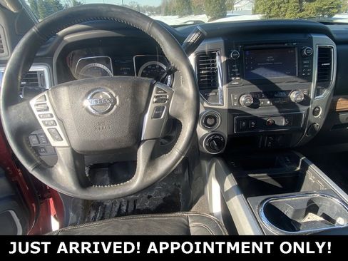Used 2017 Nissan Titan SL image 10