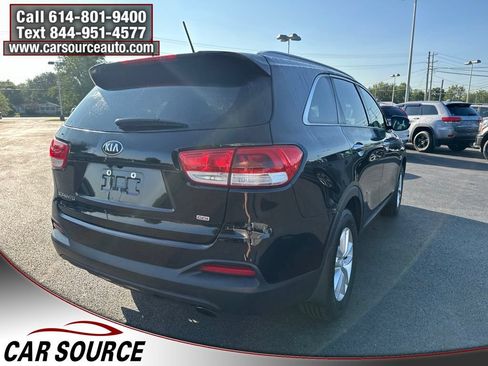 Used 2017 Kia Sorento AWD image 8