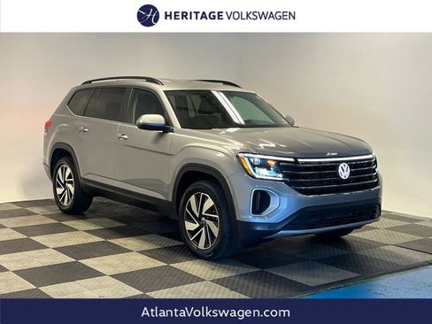 Certified 2025 Volkswagen Atlas SE FWD image 1