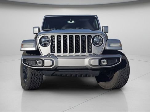 Used 2021 Jeep Gladiator Overland image 3