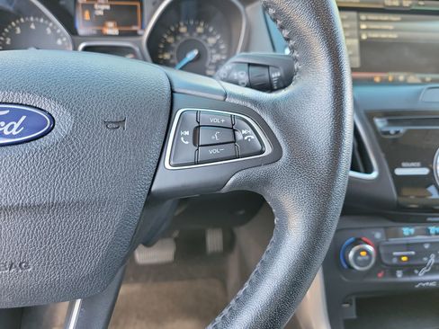 Used 2015 Ford Focus Titanium image 29