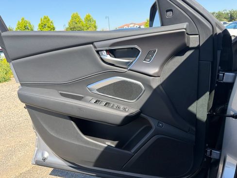 New 2026 Acura RDX SH-AWD image 13