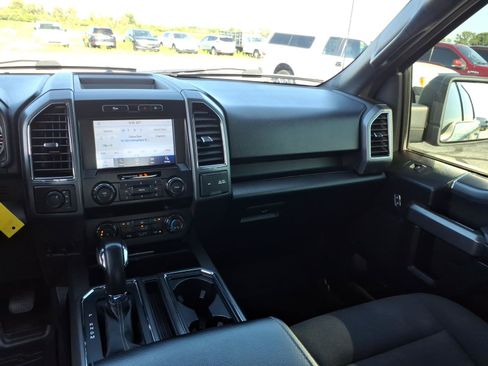 Used 2020 Ford F150 XLT w/ Equipment Group 302A Luxury AWD/4WD image 17