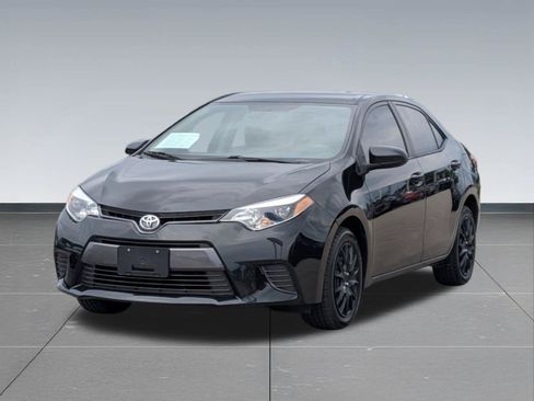 Used 2015 Toyota Corolla LE FWD image 9