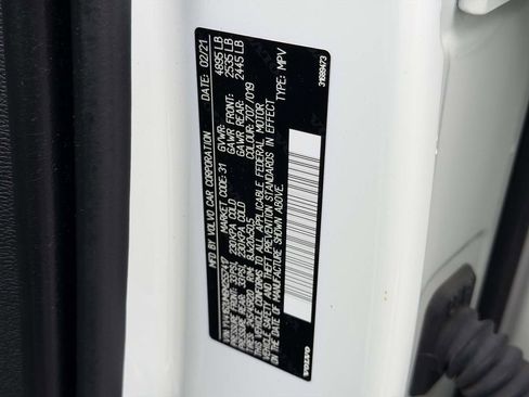 Used 2021 Volvo XC40 T5 R-Design w/ Advanced Package image 26