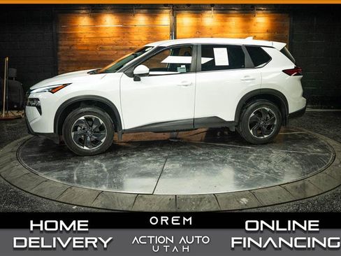 Used 2024 Nissan Rogue SV FWD image 1