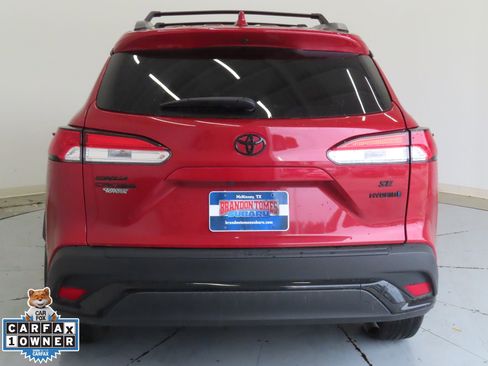 Used 2024 Toyota Corolla Cross SE image 5