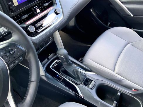 Used 2024 Toyota Corolla Cross AWD Hybrid image 16