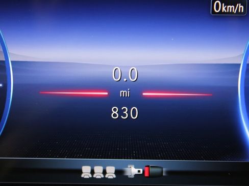 Certified 2024 Mercedes-Benz EQB 350 4MATIC SUV image 18