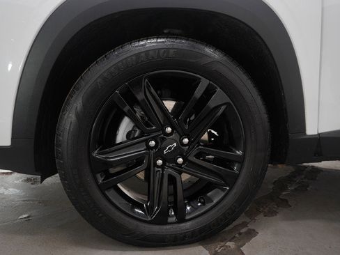 Used 2024 Chevrolet Trax ACTIV w/ Sunroof Package image 30