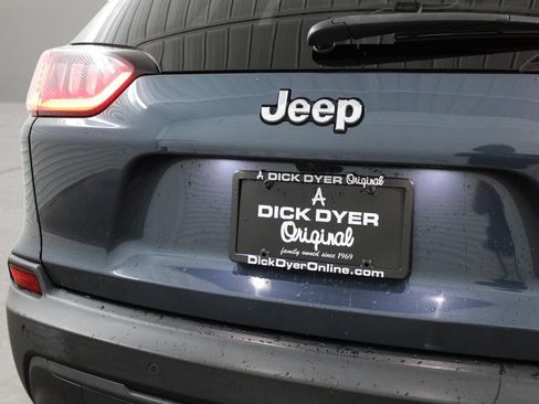 Used 2021 Jeep Cherokee Latitude Lux w/ Sun & Sound Group FWD image 30
