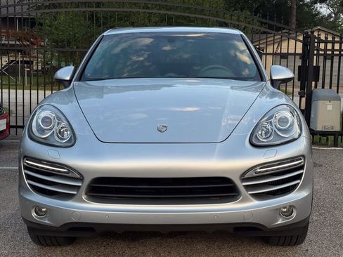 Used 2014 Porsche Cayenne Diesel AWD/4WD image 2