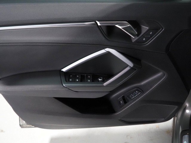 Used 2023 Audi Q3 quattro 2.0T Premium w/ Black Optic Sport Package AWD/4WD image 37